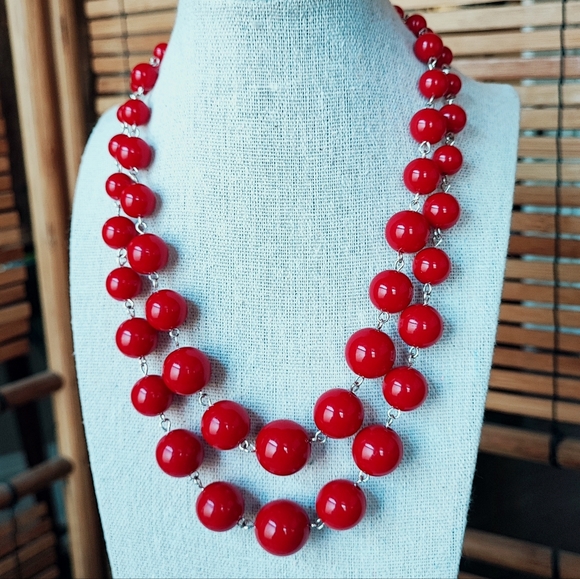 Red Acrylic Lucite Balls Round Large Beaded Dual Strand Vintage Necklace NWOT - Picture 1 of 4